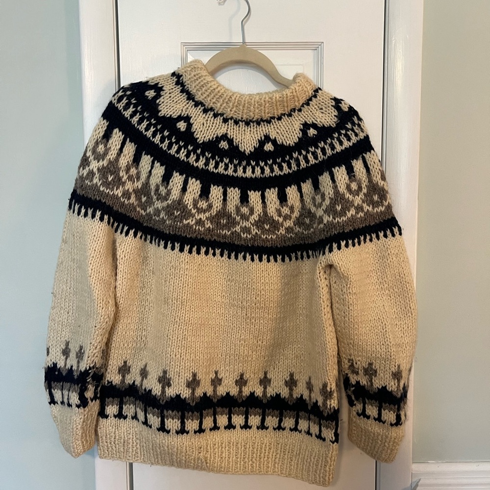 Vintage Hand Knit Wool Sweater
